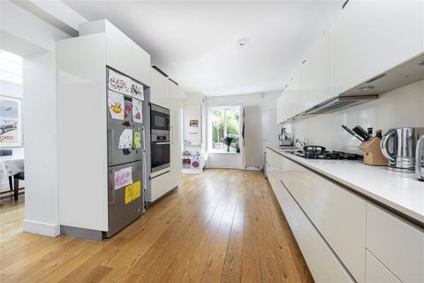 31 Gayville Road, London, SW11 6JW