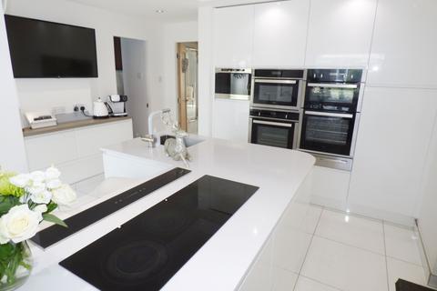 26 Ashbourne Drive, High Lane, Stockport, SK6 8DB