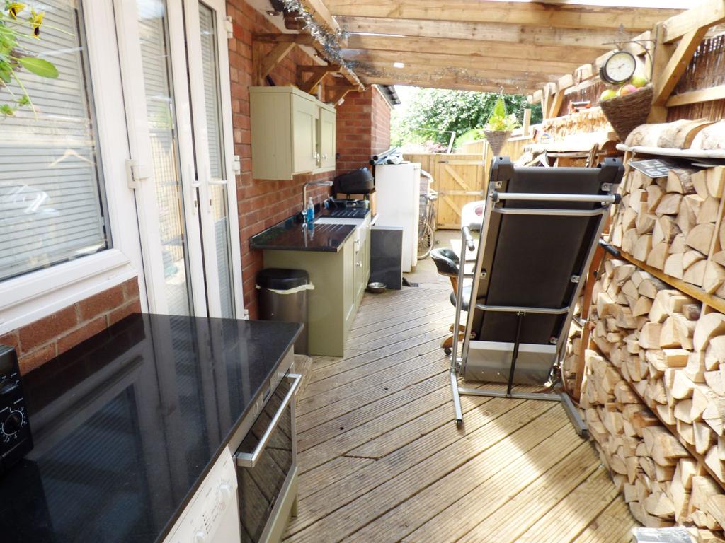 Covered Outdoor Area