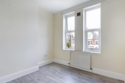 1 bedroom apartment to rent, Limes Road, Folkestone