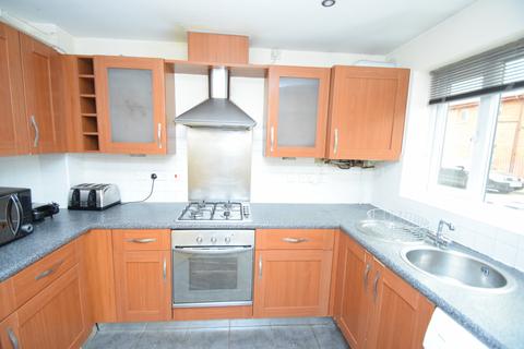 4 bedroom townhouse to rent, Reilly Street, Hulme, Manchester. M15 5NB