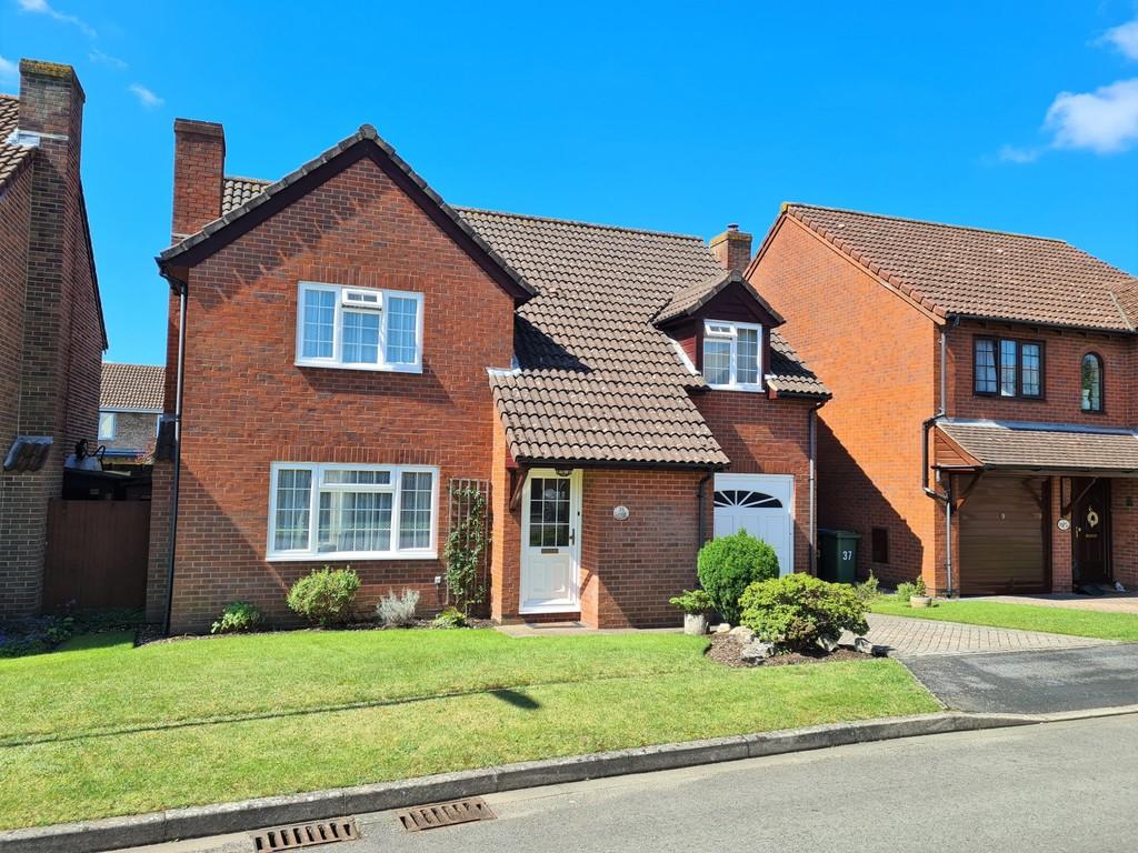 St. Cuthberts Lane, Locks Heath 4 bed detached house £450,000