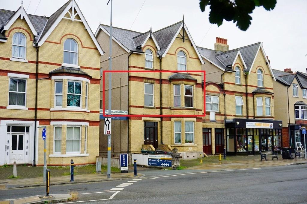 Greenfield Road, Colwyn Bay 2 bed apartment £80,000
