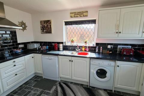 13 Beaumont Crescent, Brackley, NN13 6AS