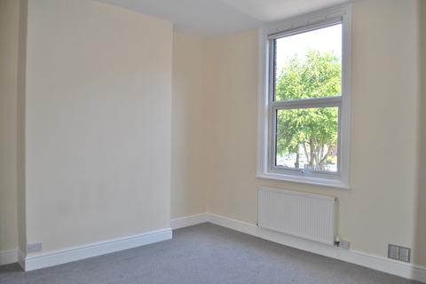 2 bedroom apartment to rent, Northenden Road, Sale