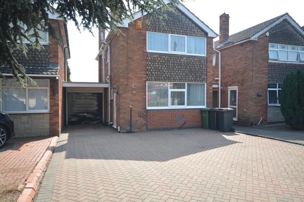Coventry Road, Exhall 3 bed link detached house £250,000