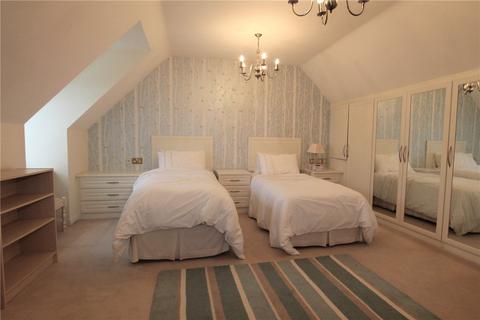 3 bedroom bungalow for sale - Whybrow Gardens, Castle Village, Berkhamsted, Hertfordshire
