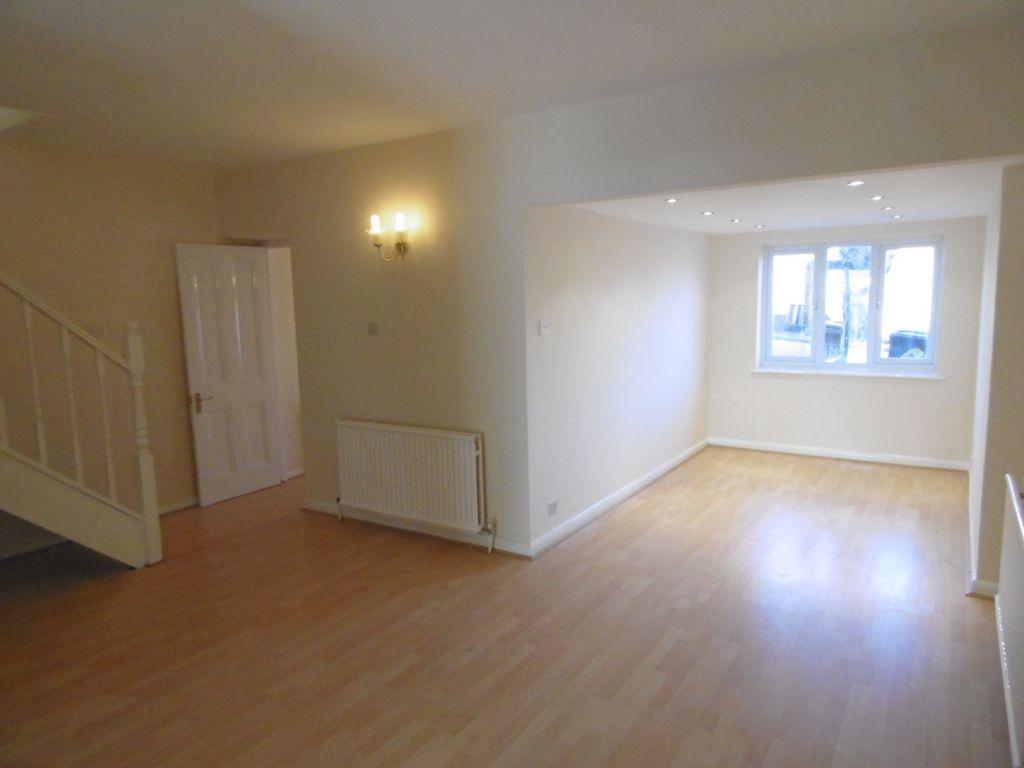 Valley Road South, Codicote, SG4 4 bed house £1,250 pcm (£288 pw)