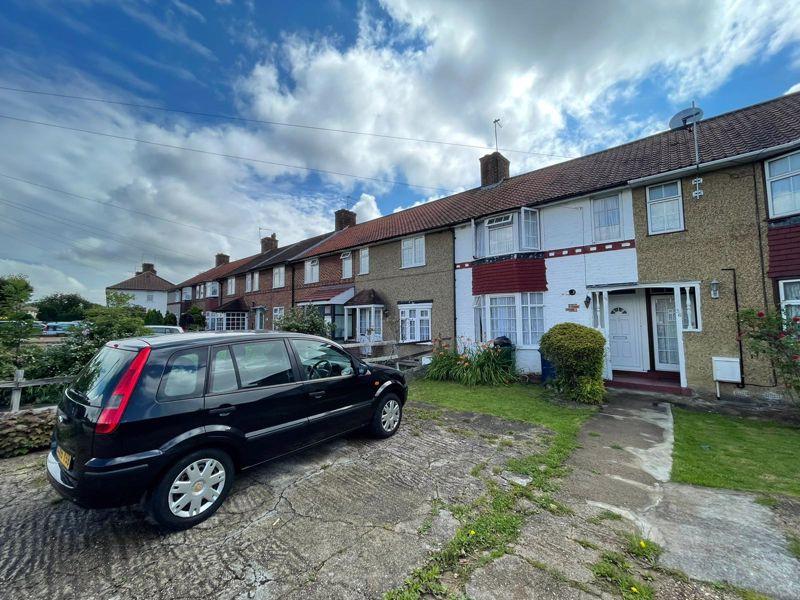 Blundell Road, Edgware 3 bed terraced house for sale £450,000