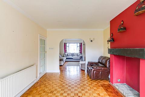 19 Pine Ridge, Carshalton, SM5 4QQ