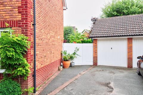 8 Saracen Drive, Sutton Coldfield, B75 7HF