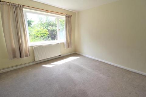13 Edgecliffe Place, Barnsley, S71 1UW