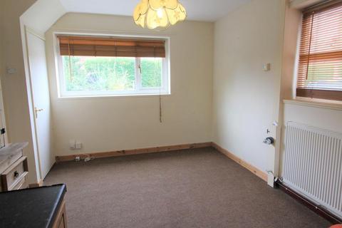 13 Edgecliffe Place, Barnsley, S71 1UW