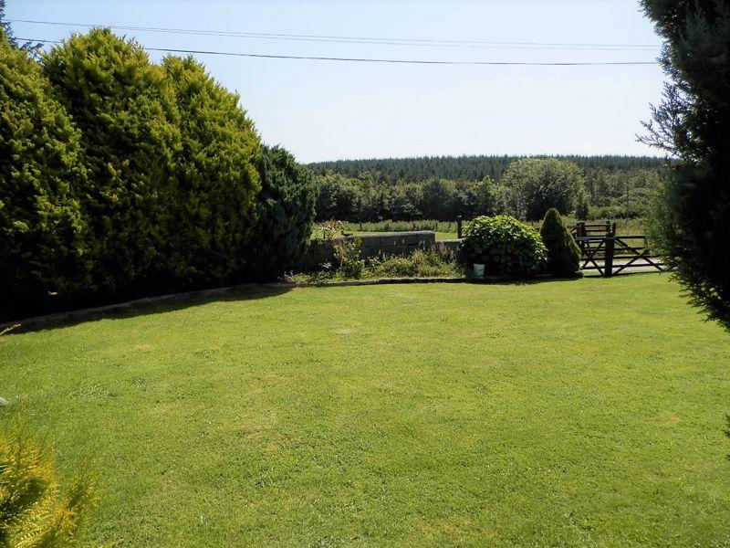 Lawned Gardens
