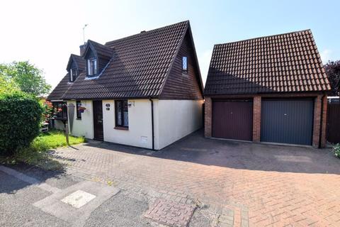 27 Caesars Close, Bancroft, Milton Keynes, MK13 0QD