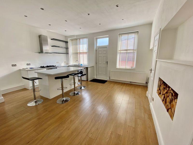 Waterville Road, North Shields 4 bed house £750 pcm (£173 pw)