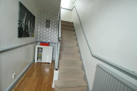18 Whetstone Hill Road, Oldham, OL1 4NA