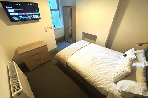 undefined, Room 2, 71 Welholme Road