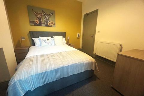 undefined, Room 2, 71 Welholme Road