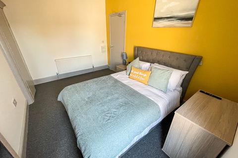 1 bedroom in a house share to rent, Room 4, 71 Welholme Road