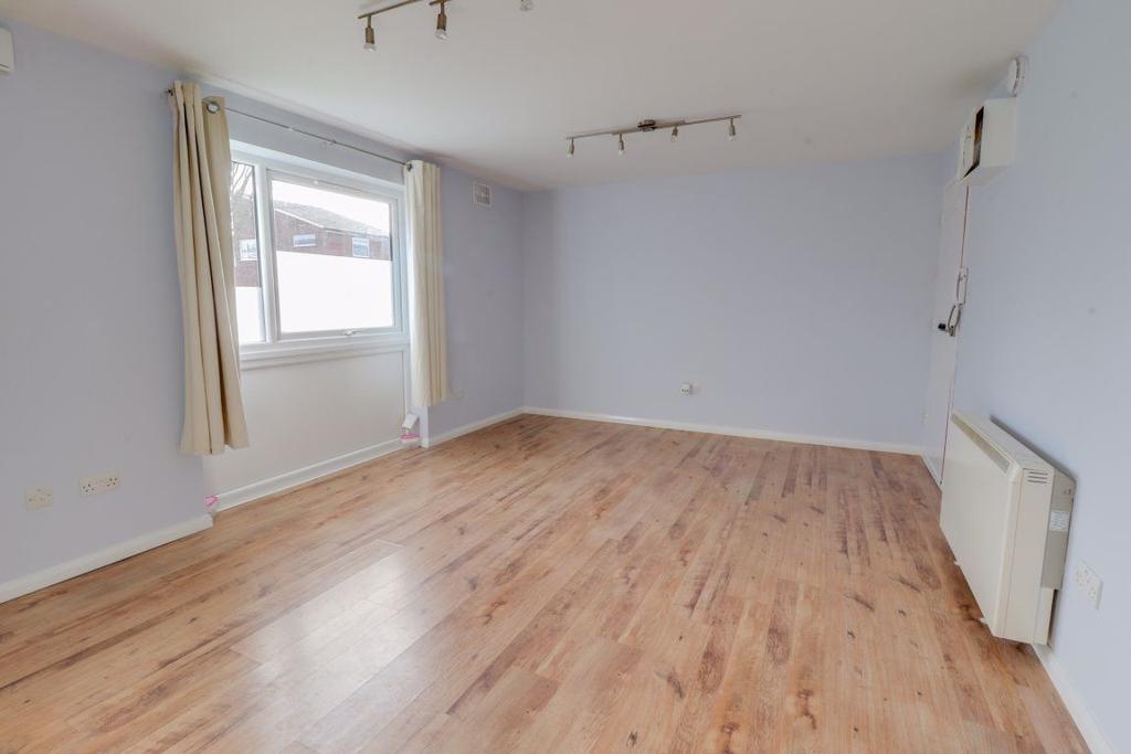 MARLEY COURT, BROXBOURNE Studio £795 pcm (£183 pw)