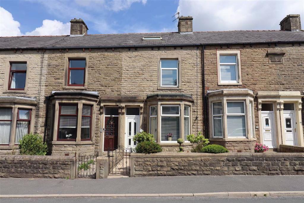 Gisburn Road, Barnoldswick, Lancashire, BB18 3 bed terraced house £