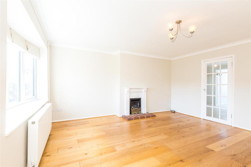 Gordon Road, Buxted, Uckfield 3 bed detached house £430,000