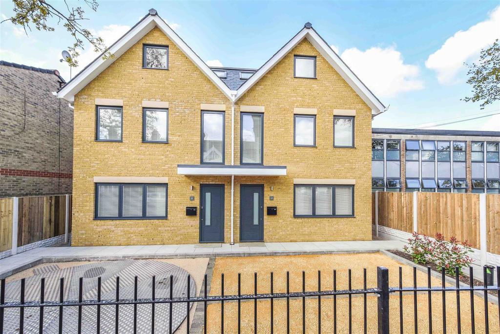 Fifth Cross Road, Twickenham 4 bed semidetached house £900,000