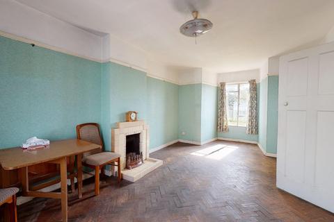 8 Tyson Road, Folkestone, CT19 6JS