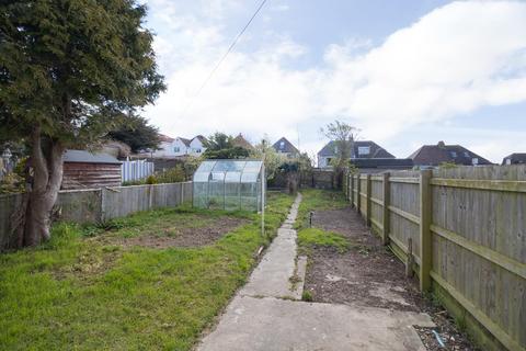 8 Tyson Road, Folkestone, CT19 6JS