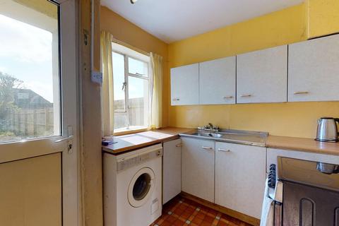 8 Tyson Road, Folkestone, CT19 6JS