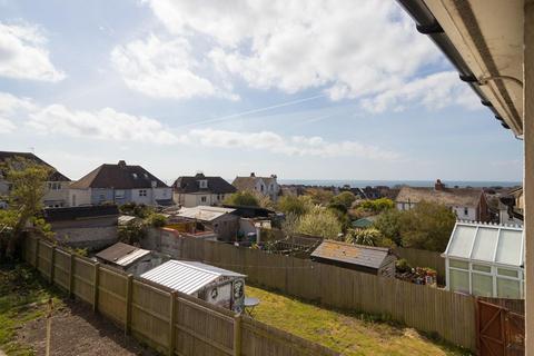 8 Tyson Road, Folkestone, CT19 6JS