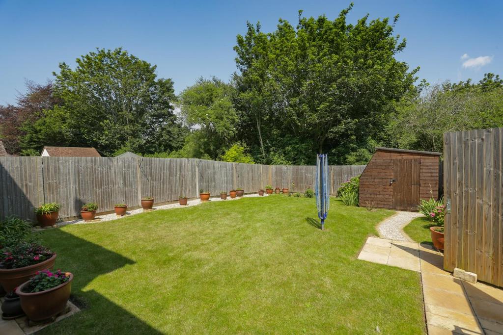 Westbrook Drive, Folkestone 4 bed semidetached house £420,000