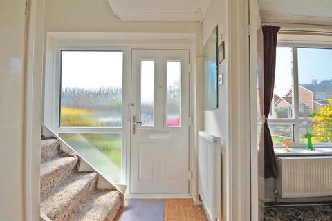 10 Smiths Field, Rayne, Braintree, CM77 6BX