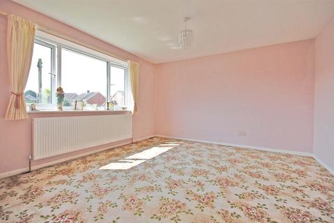 10 Smiths Field, Rayne, Braintree, CM77 6BX