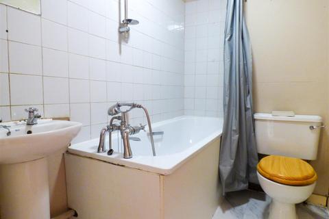104 West Crescent Road, Gravesend, DA12 2AB