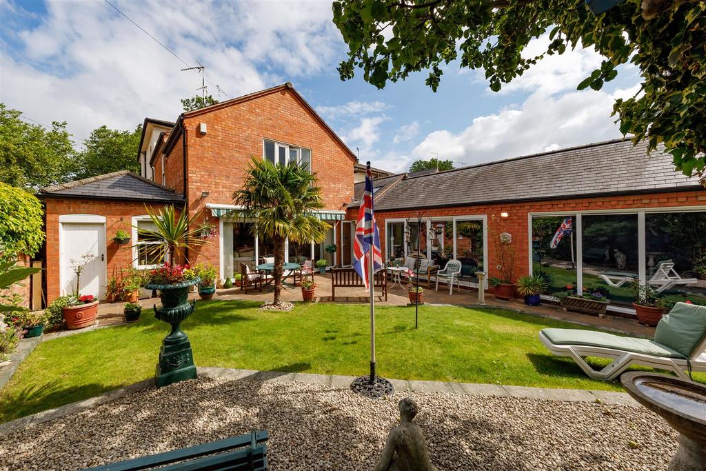 Avenue Road, Leamington Spa 4 bed semidetached house £895,000