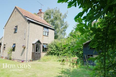 2 Back Lane, Lound, Lowestoft, NR32 5NE