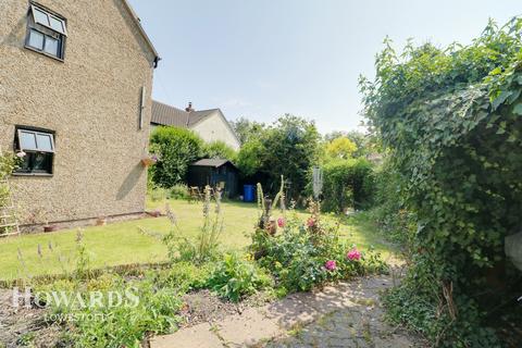 2 Back Lane, Lound, Lowestoft, NR32 5NE