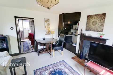 2 Back Lane, Lound, Lowestoft, NR32 5NE
