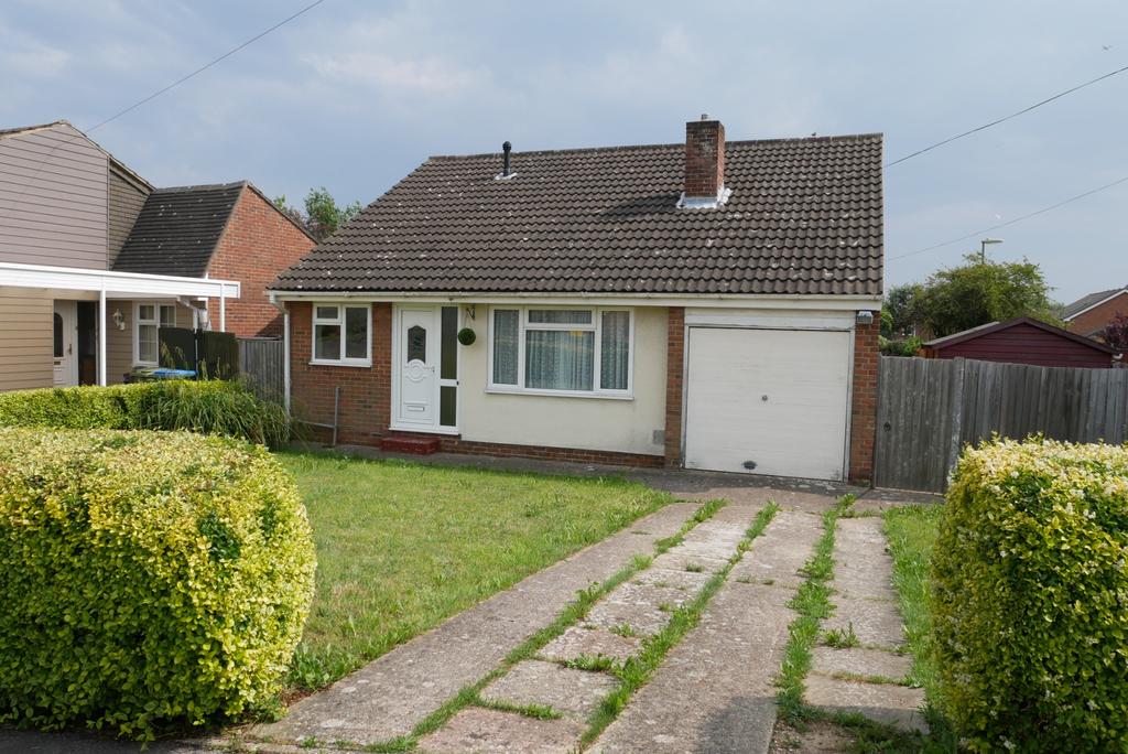 LONGMYND DRIVE, FAREHAM 3 bed detached bungalow £315,000