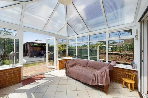 9 Chestnut Road, Watton, Thetford, IP25 6PG