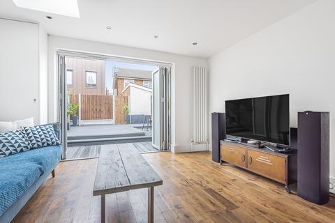 60 Ronver Road, London, SE12 0NJ