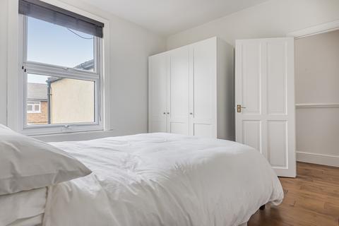 60 Ronver Road, London, SE12 0NJ