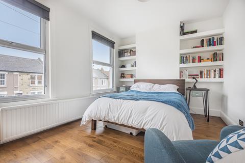 60 Ronver Road, London, SE12 0NJ