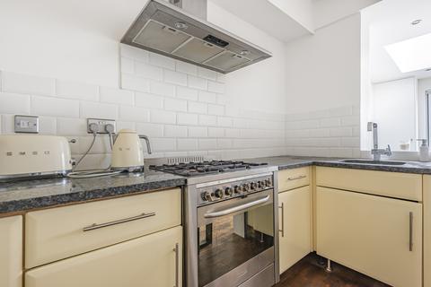 60 Ronver Road, London, SE12 0NJ