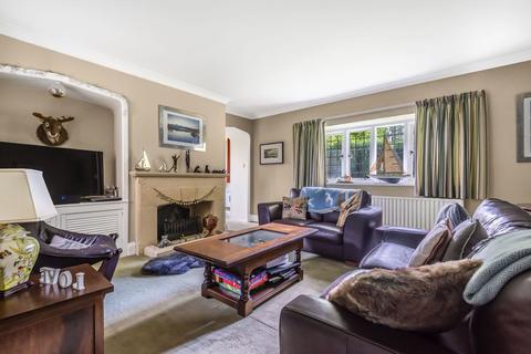 5 bedroom detached house for sale - Cricklade Road, South Cerney GL7 5QB