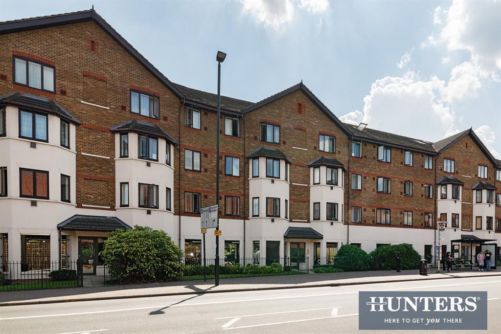 Juniper Court, Grove Road, Hounslow, TW3 2 bed flat £300,000