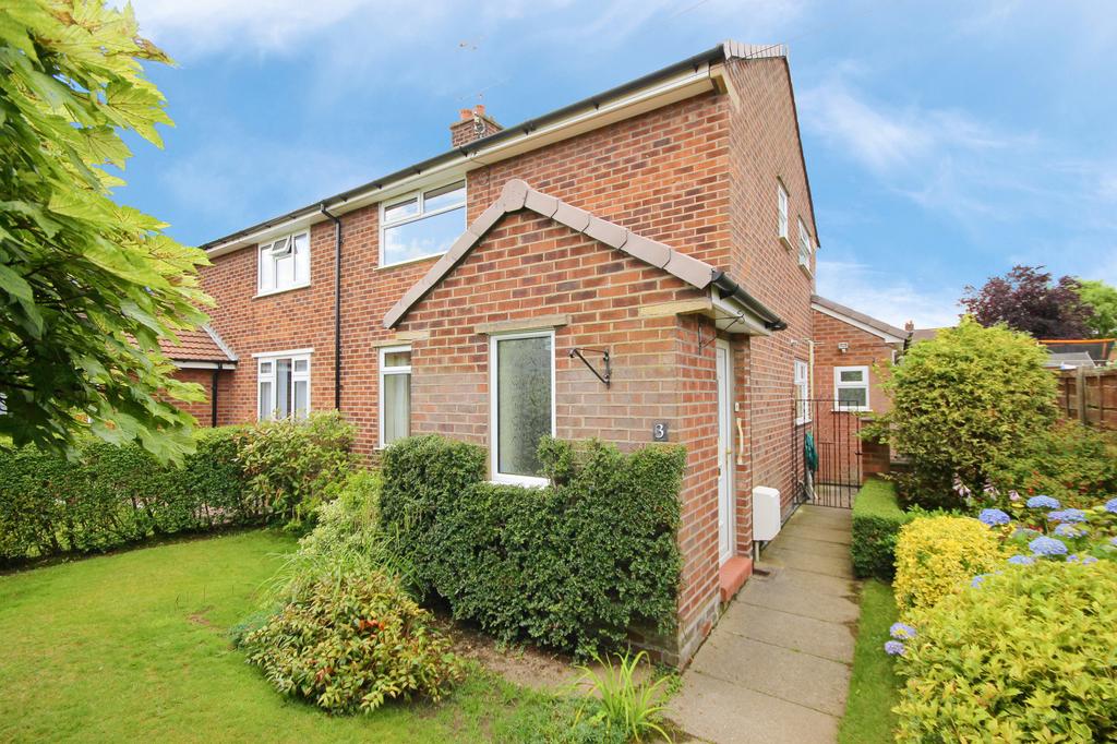 Leafy Way, Weaverham, CW8 2 bed semidetached house £155,000