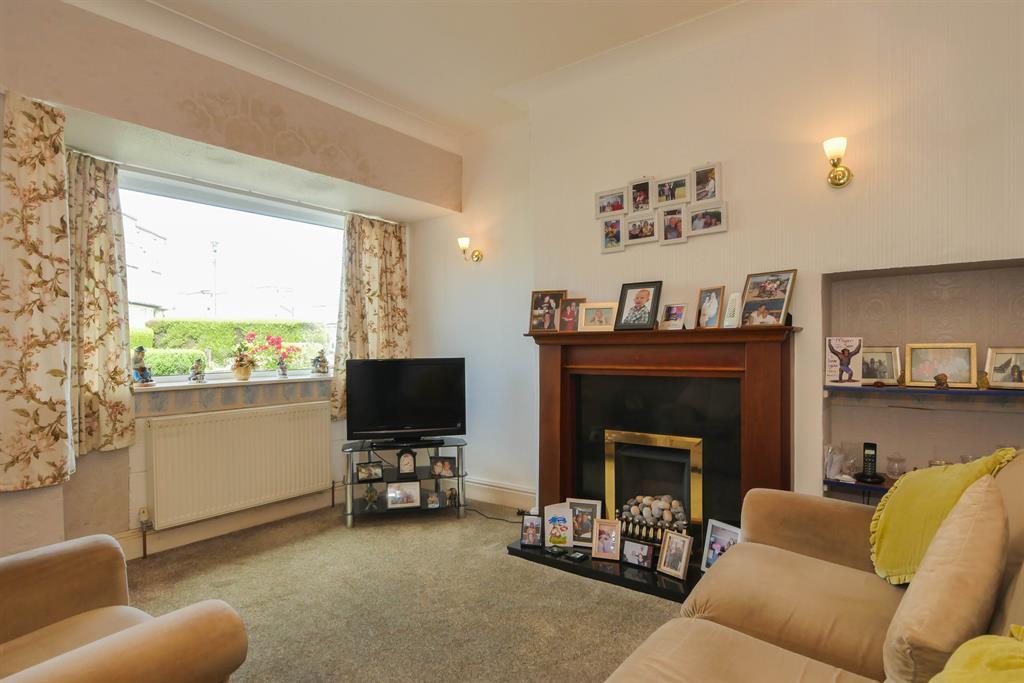 Daleside Avenue, Pudsey, LS28 3 bed semidetached house £129,950